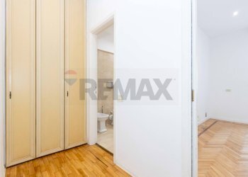 Hall / corridoio - Four-room apartment Via Carlo Farini
34, Milano - photo 25