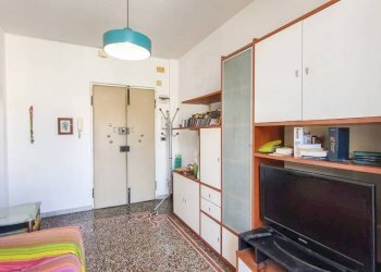 Ingresso - Trilocale viale Michelangelo Buonarroti, Genova (zona Sampierdarena) - foto 2