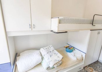 Camera da letto - Trilocale viale Michelangelo Buonarroti, Genova (zona Sampierdarena) - foto 9