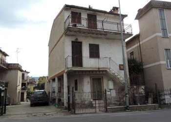 Facciata - Four-room apartment via Roma, 69, Montelibretti - photo 1