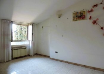 Camera da letto - Four-room apartment via Roma, 69, Montelibretti - photo 9