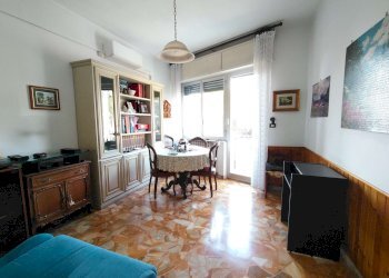 10 soggiorno - Two-room apartment via G. Mendozza, Genova (neighborhood Quinto) - photo 4