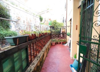 29 terrazzo - Two-room apartment via G. Mendozza, Genova (neighborhood Quinto) - photo 23