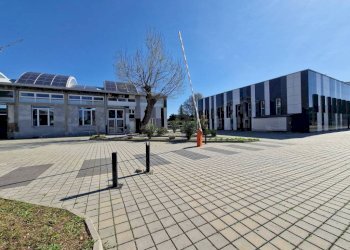 Facciata - Capannone via Sempione, Pero - foto 5