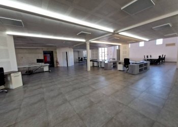 Interno non residenziale - Capannone via Sempione, Pero - foto 9