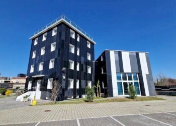 Facciata - Capannone via Sempione, Pero - foto 43