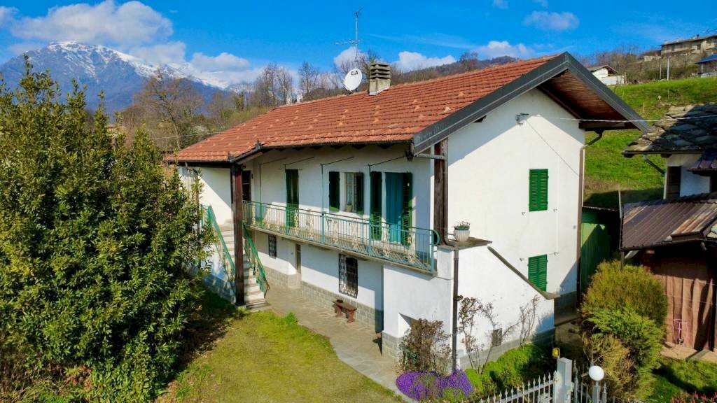 Facciata - Villa strada Vecchia di San Giovanni, 49, Luserna San Giovanni - photo 1