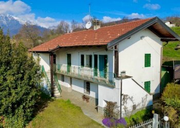 Facciata - Villa strada Vecchia di San Giovanni, 49, Luserna San Giovanni - foto 1