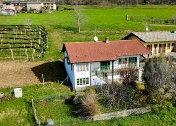 Facciata - Villa strada Vecchia di San Giovanni, 49, Luserna San Giovanni - foto 41
