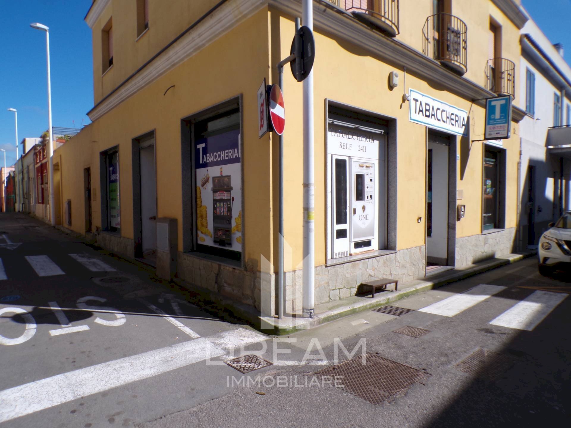 Foto 1 - Attività Commerciale Via Enrico Toti, Cagliari - foto 1