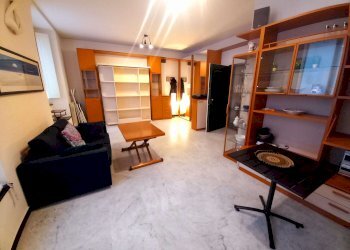 appartamento in locazione genova piazza da varagin - Apartment piazzetta Jacopo da Varagine, Genova (neighborhood Centro Storico) - photo 5