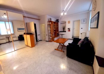 appartamento in locazione genova piazza da varagin - Apartment piazzetta Jacopo da Varagine, Genova (neighborhood Centro Storico) - photo 7