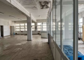 fondo locale commerciale in vendita genova staglie - Shed via Tortona, Genova (neighborhood Staglieno) - photo 2