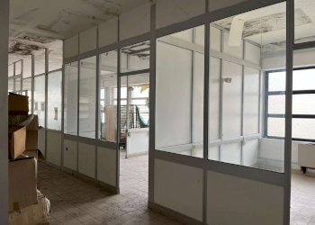 fondo locale commerciale in vendita genova staglie - Shed via Tortona, Genova (neighborhood Staglieno) - photo 4