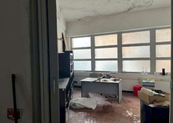 fondo locale commerciale in vendita genova staglie - Shed via Tortona, Genova (neighborhood Staglieno) - photo 9