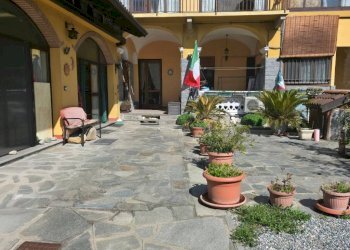 Cortile interno - Two-room apartment Strambino - photo 3