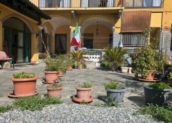 Cortile interno - Two-room apartment Strambino - photo 20