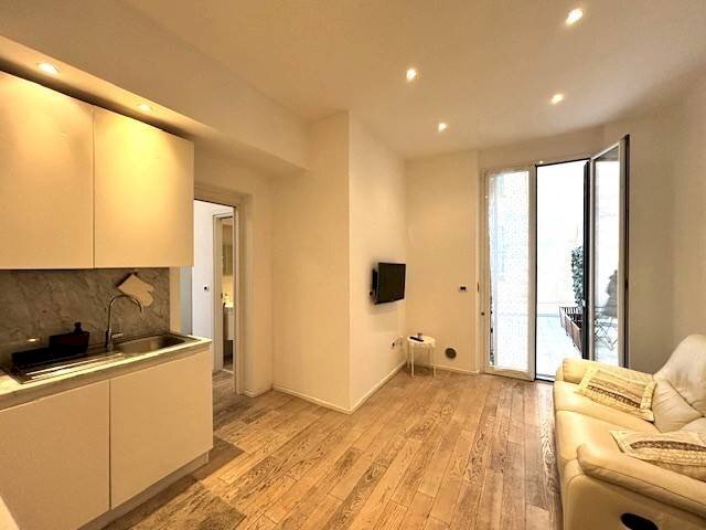 Salone - Appartamento via San Vincenzo, Genova (zona Centro) - foto 1