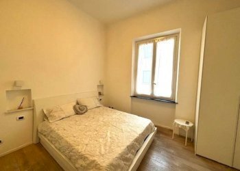 Camera da letto - Appartamento via San Vincenzo, Genova (zona Centro) - foto 6