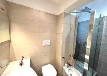 Bagno - Appartamento via San Vincenzo, Genova (zona Centro) - foto 8