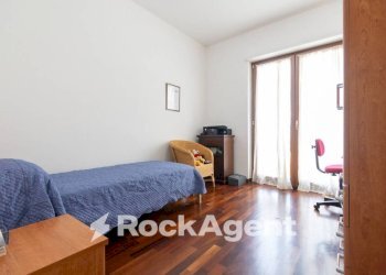 Camera da letto - Four-room apartment viale dei Bizantini, 75/2, Catanzaro - photo 14