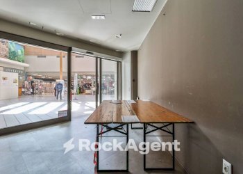 Interno non residenziale - Commercial Premises via Amilcare Ponchielli, 23, Bologna (neighborhood Centro Storico) - photo 2