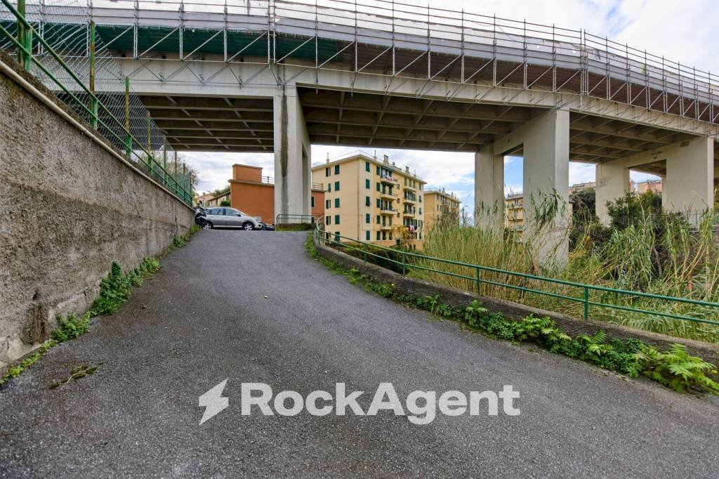 Zona - Warehouse via Cordanieri, Genova (neighborhood Voltri) - photo 3
