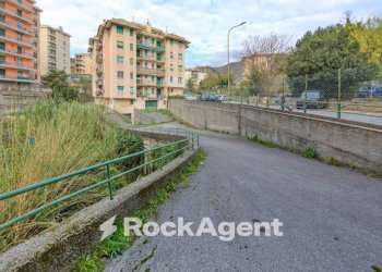 Zona - Magazzino via Cordanieri, Genova (zona Voltri) - foto 1
