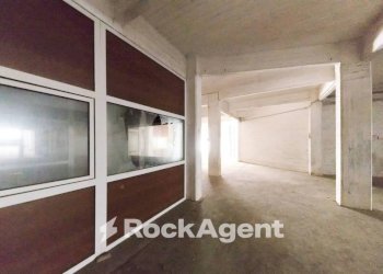 Interno non residenziale - Magazzino via Cordanieri, Genova (zona Voltri) - foto 27