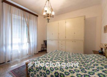 Camera da letto - Casa indipendente via Giuseppe Bandi, 20, Livorno - foto 15