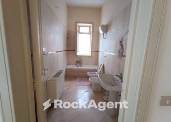 Bagno - Appartamento via Regina Elena, 25, Trepuzzi - foto 7