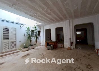 Cortile interno - Appartamento via Regina Elena, 25, Trepuzzi - foto 20