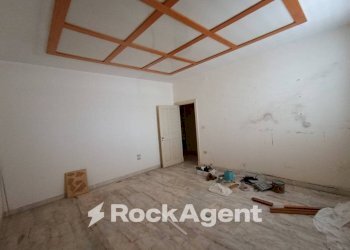 Cucina - Appartamento via Regina Elena, 25, Trepuzzi - foto 32