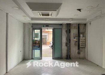 Interno non residenziale - Negozio via dei Goti, 7, Angri - foto 6