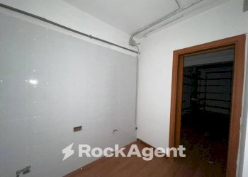 Stanza non arredata - Negozio via dei Goti, 7, Angri - foto 10