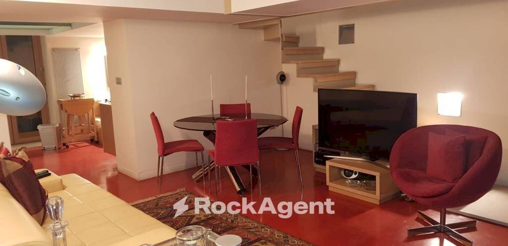 Salone - Two-room apartment vico del Vasto a Chiaia, Napoli (neighborhood Chiaia) - photo 1