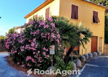 Facciata - Independent house via Palestro, 19, Collesalvetti - photo 1