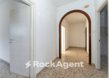 Corridoio - Three-room apartment via del Canalicchio, 3, Tremestieri Etneo - photo 15