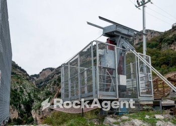 Facciata - Attività Commerciale via Aldo Moro, 1, Furore - foto 16