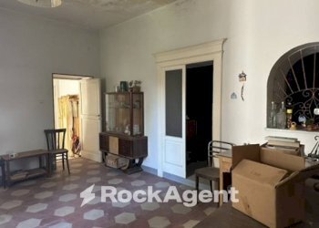 Salone - Trilocale corso Vittorio Emanuele, 115, Poggiofiorito - foto 1