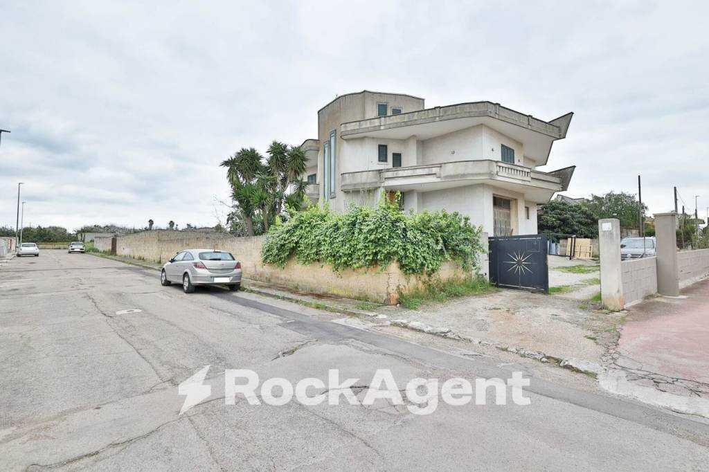 Zona - Villa via Lucia Preite, 46, Taurisano - foto 3