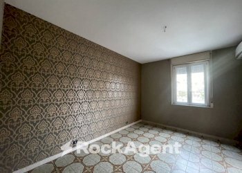 Camera da letto - Appartamento via Napoli Achille, 9, Salerno - foto 22