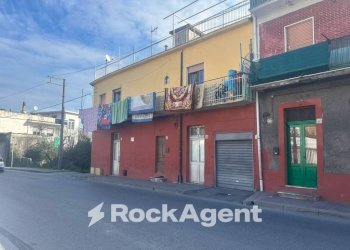 Zona - Stabile - Palazzo via San Leonardo Zabatta, 15, Ottaviano - foto 2