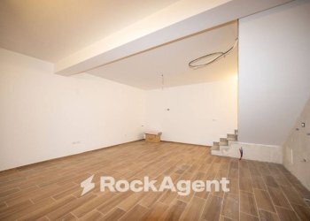 Stanza non arredata - Villa a Schiera via Giuseppe Di Mario, Furnari - foto 25