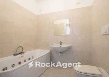 Bagno - Appartamento via Madonna della Neve, 5, Bergamo - foto 20