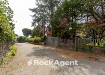 Cortile interno - Villa via Pietro Maroncelli, 8, Trecastagni - foto 18