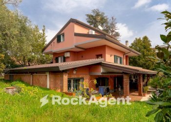 Facciata - Villa via Pietro Maroncelli, 8, Trecastagni - foto 13