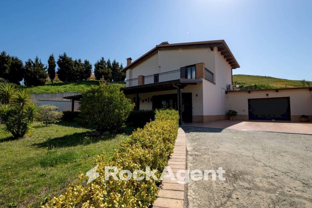 Giardino - Villa via Giuseppe Rito, Catanzaro - foto 2