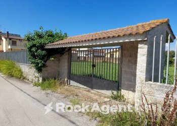 Box auto - Building land via Tirso, Nettuno - photo 1