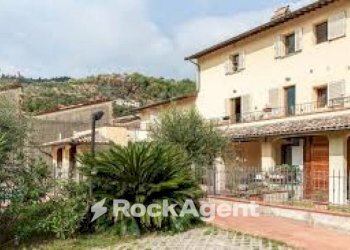 Facciata - Ufficio via Dionisio Anzilotti, 8, Pescia - foto 6